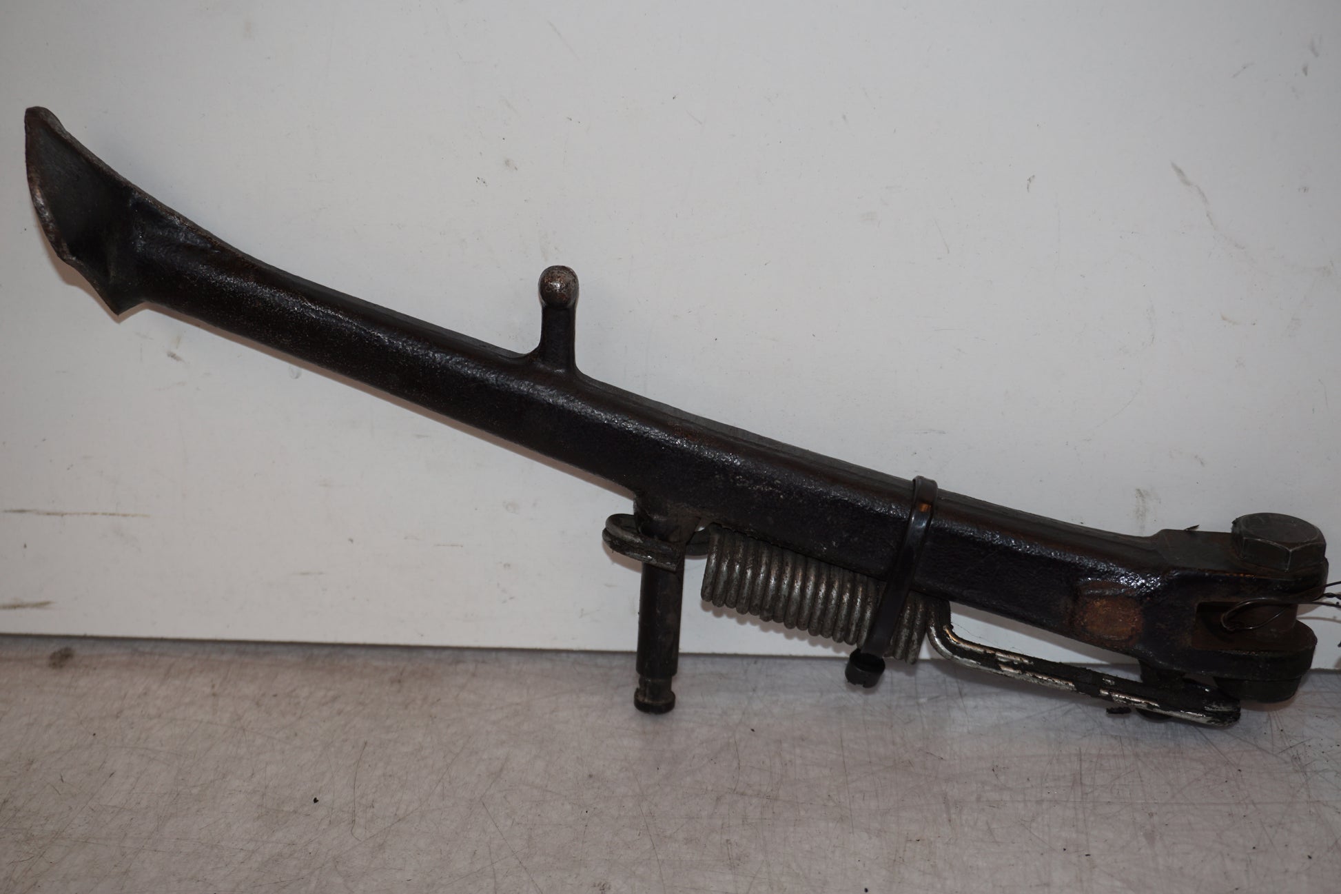 Höger sida på Sidostöd från en Kawasaki ZR-X 1200 S -2001 motorcykel.