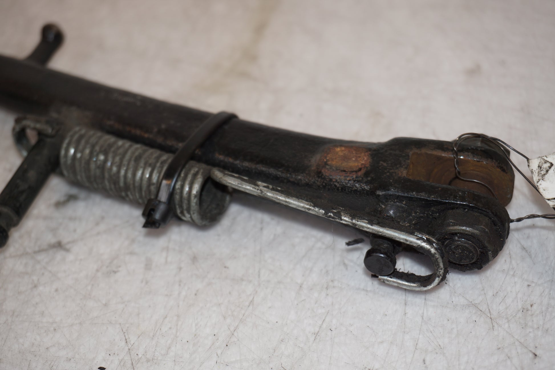 Extrabild1 på Sidostöd från en Kawasaki ZR-X 1200 S -2001 motorcykel.