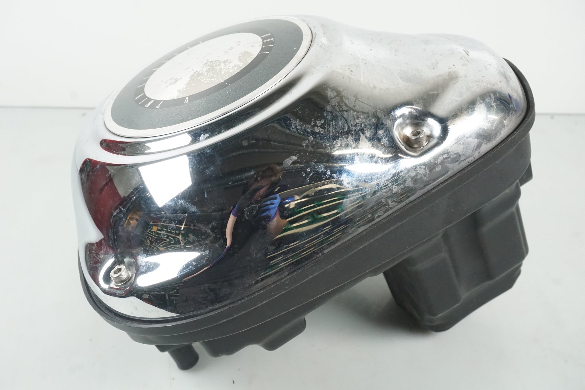 Höger sida på Luftburk från en Kawasaki VN 1700 Classic Tourer -2009 motorcykel.