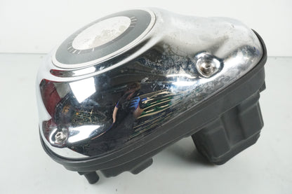 Höger sida på Luftburk från en Kawasaki VN 1700 Classic Tourer -2009 motorcykel.