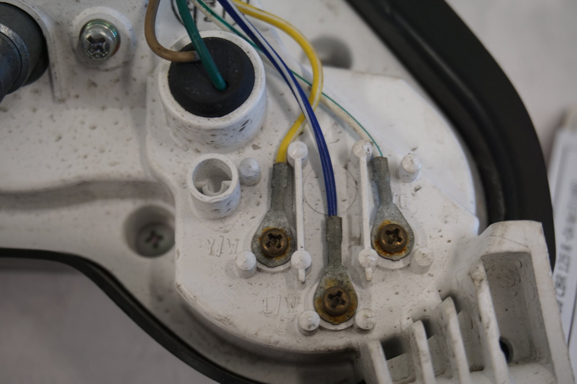 Extrabild3 på Instrumentpanel från en Honda CBR 125 R -2004 motorcykel.