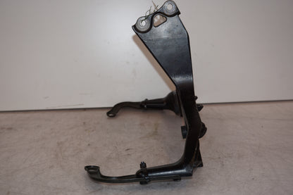 Vänster sida på Toppkåpstag från en Honda CBR 600 RR -2003 motorcykel.