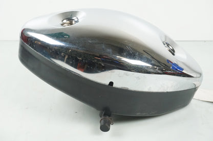 Baksidan på Luftburk från en Suzuki VL 800 -2004 motorcykel.