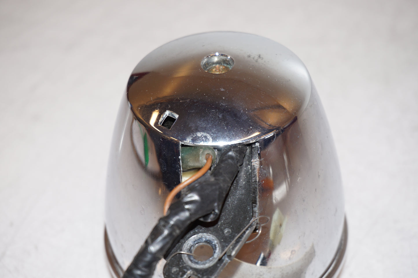 Vänster sida på Varvräknare från en Kawasaki Zephyr 750 -1991 motorcykel.