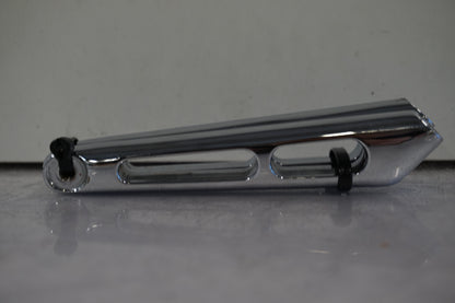 Vänster sida på <p>2st krom</p>

<p>Eftermarknad</p> motorcykel.