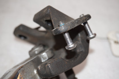 Extrabild3 på Sidostöd från en Triumph Rocket III -2011 motorcykel.