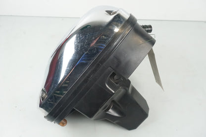 Vänster sida på Luftburk från en Kawasaki VN 900 -2008 motorcykel.