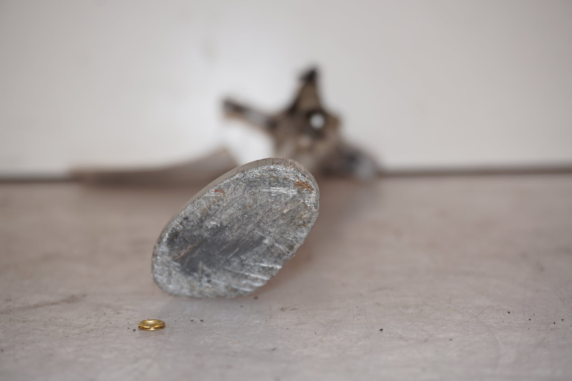 Baksidan på Sidostöd från en Triumph Daytona 675 -2006 motorcykel.