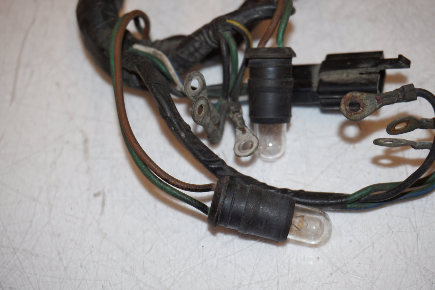 Snett uppifrån på Kontrollampor från en Honda XRV 750 -1993 motorcykel.