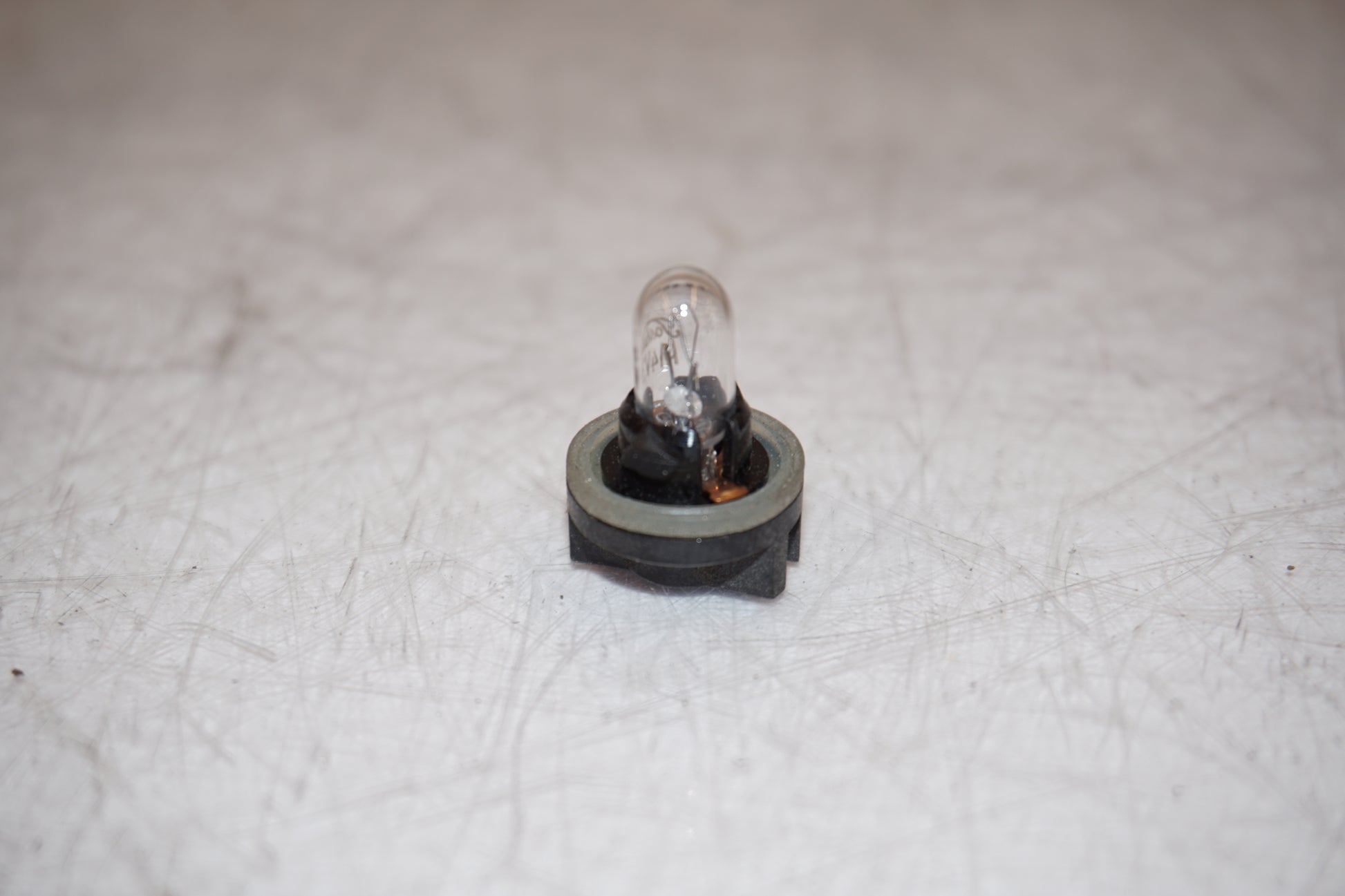 Baksidan på Kontrollampor från en Honda CBR 1100 XX -1998 motorcykel.