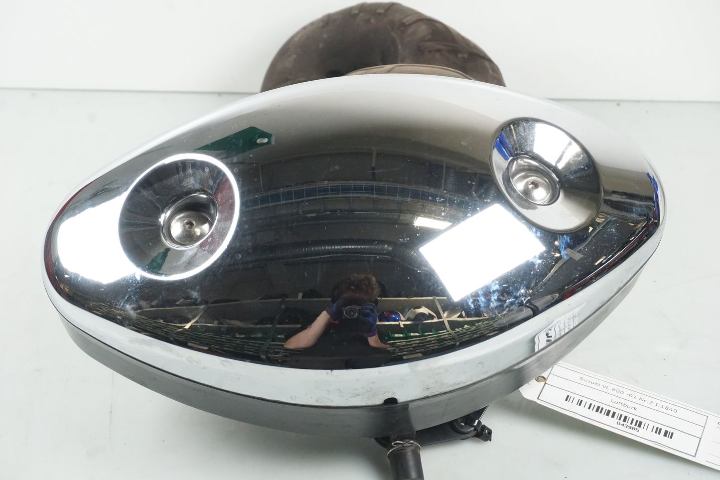 Baksidan på Luftburk från en Suzuki VL 800 -2001 motorcykel.