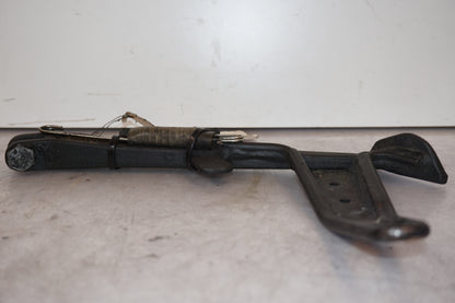 Baksidan på Sidostöd från en Kawasaki Z 1000 -2008 motorcykel.