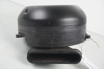 Höger sida på Luftburk från en Yamaha XVS 650 -1998 motorcykel.