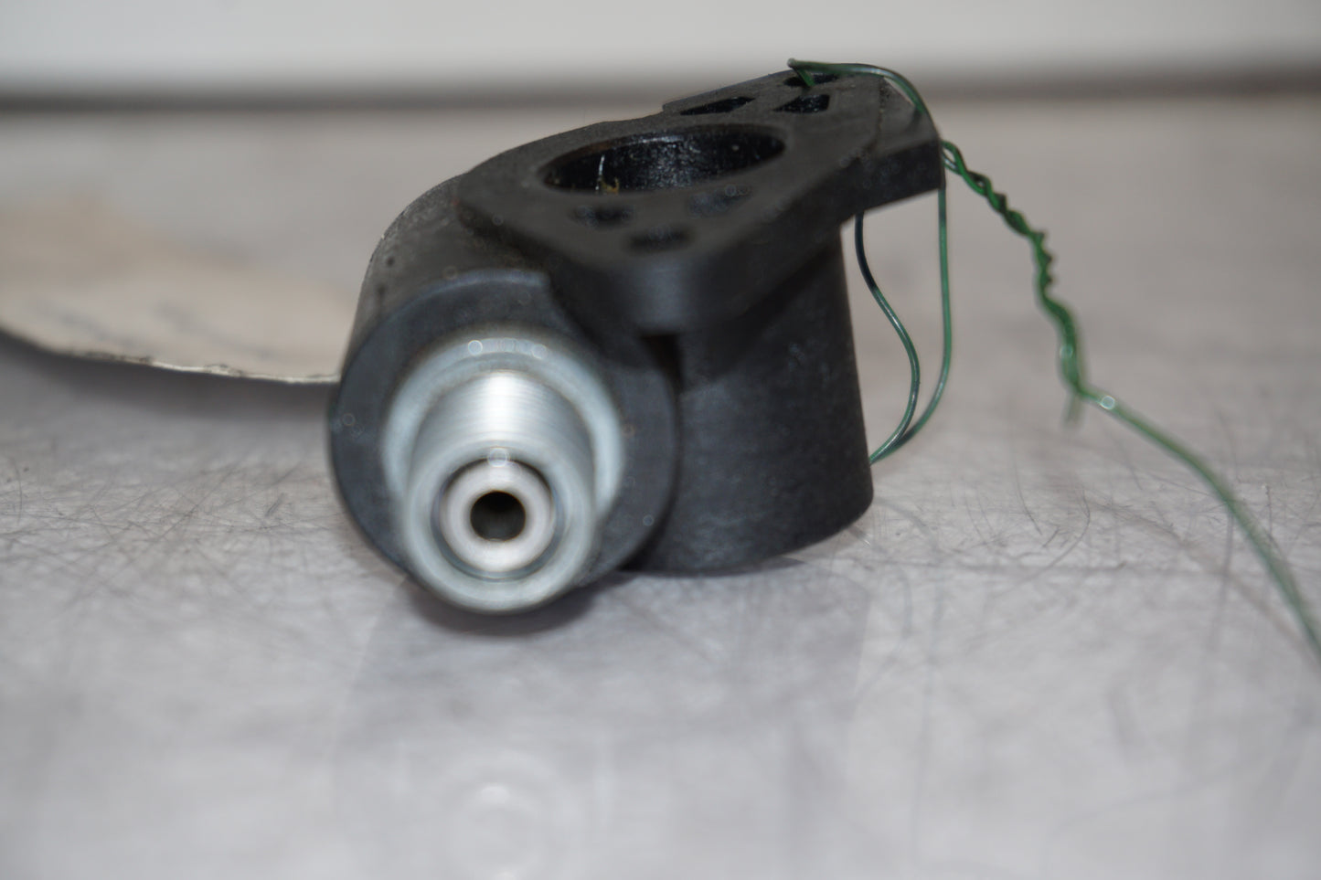 Vänster sida på Hastighetsdrivning från en Honda CB 750 SF -2003 motorcykel.