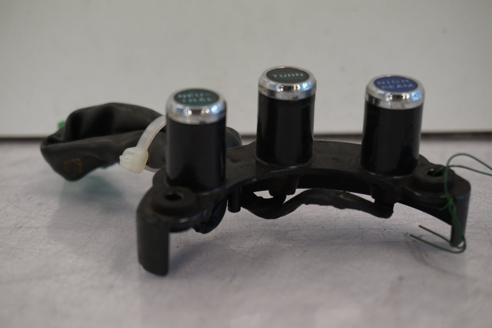 Baksidan på Kontrollamppanel från en Honda VT 600 C -1996 motorcykel.