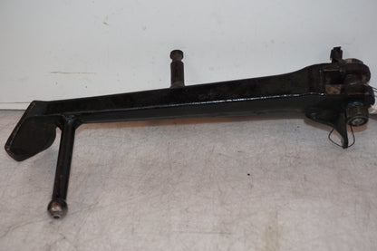 Framsidan på Sidostöd från en Suzuki GSF 1200 -2006 motorcykel.