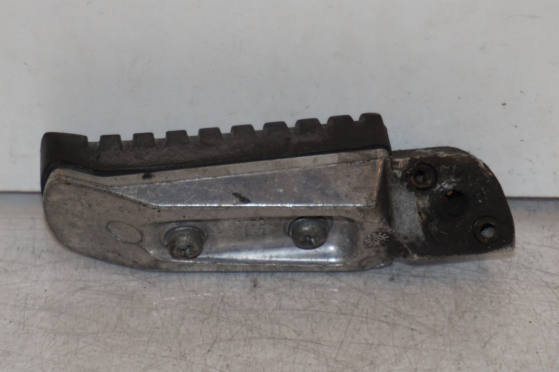 Baksidan på Fotpinne från en Kawasaki ER-6N -2011 motorcykel.