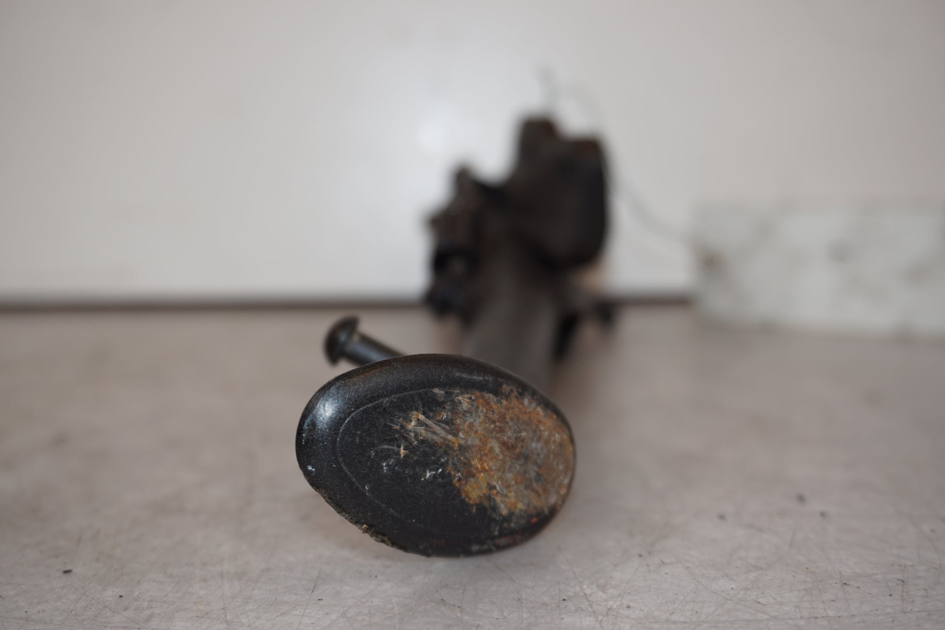 Vänster sida på Sidostöd från en Kawasaki Z 1000 -2014 motorcykel.