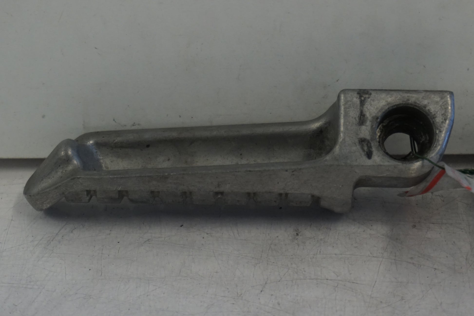 Höger sida på Fotpinne från en Kawasaki ZX-6R -1997 motorcykel.