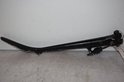 Höger sida på Sidostöd från en Suzuki M 1800 -2009 motorcykel.