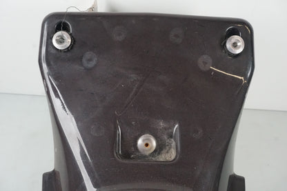 Höger sida på Bensintank från en Aprilia RSV 1000 -2010 motorcykel.