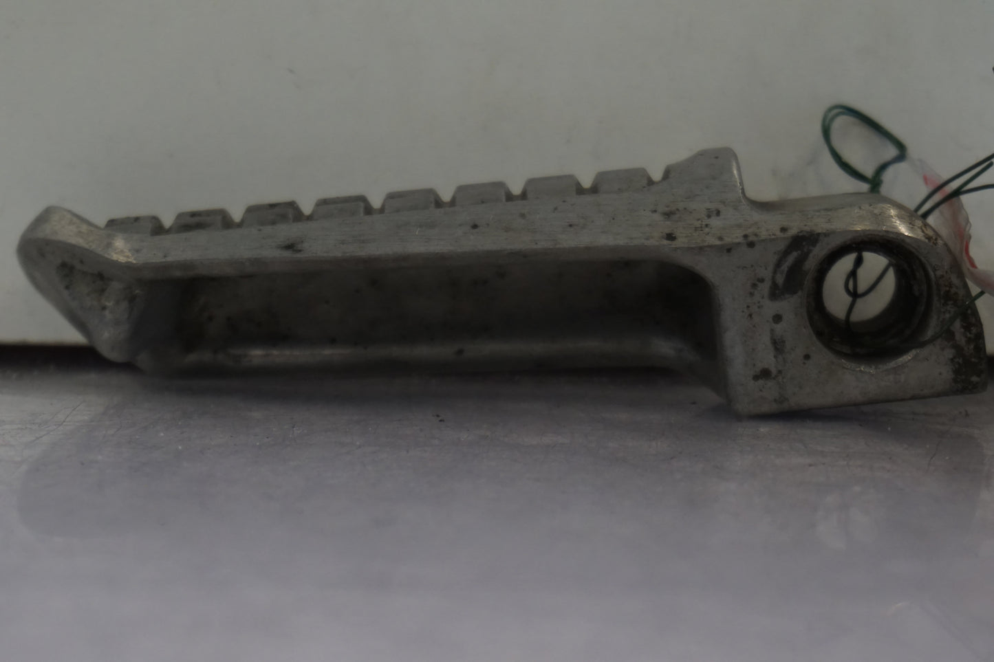 Baksidan på Fotpinne från en Kawasaki ZX-6R -1997 motorcykel.