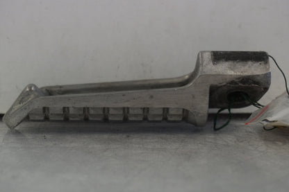 Vänster sida på Fotpinne från en Kawasaki ZX-6R -1997 motorcykel.