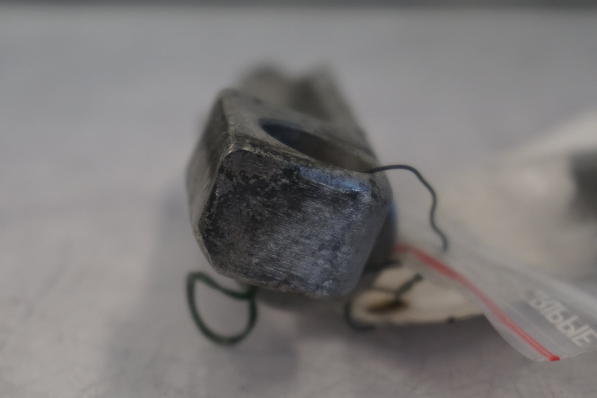 Snett nerifrån på Fotpinne från en Kawasaki ZX-6R -1997 motorcykel.