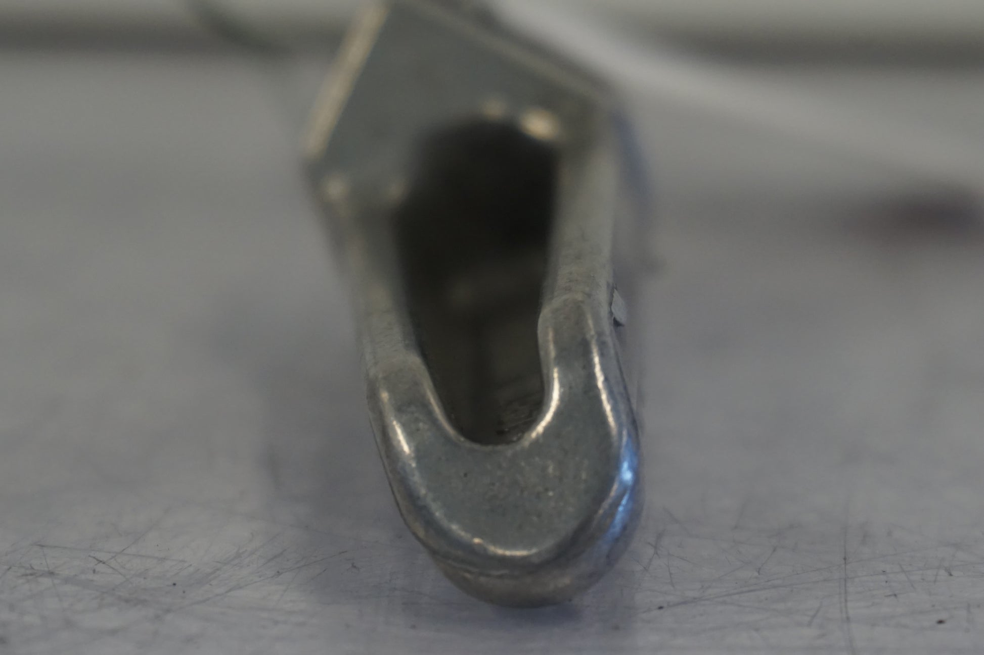 Snett uppifrån på Fotpinne från en Kawasaki ER-6N -2006 motorcykel.