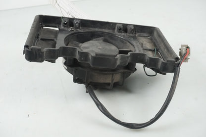 Baksidan på Vattenkylfläkt från en KTM 640 Duke -2002 motorcykel.