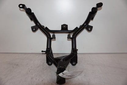 Framsidan på Toppkåpstag från en Suzuki GSF 1200 -2006 motorcykel.