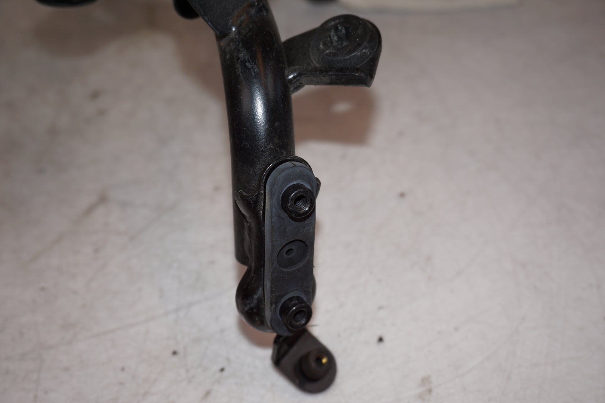 Extrabild1 på Toppkåpstag från en Suzuki GSF 1200 -2006 motorcykel.