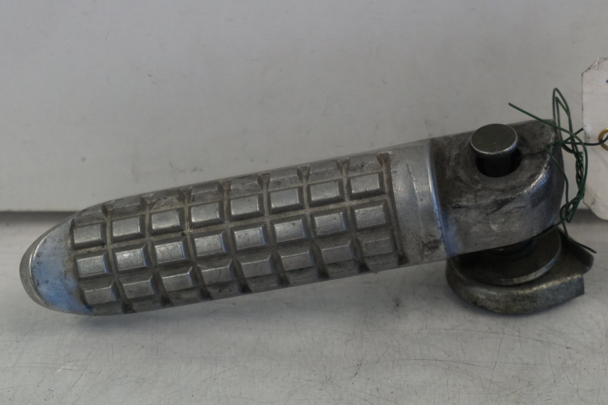 Framsidan på Fotpinne från en Kawasaki ZX-7R -1997 motorcykel.