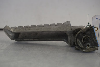 Baksidan på Fotpinne från en Kawasaki ZX-7R -1997 motorcykel.