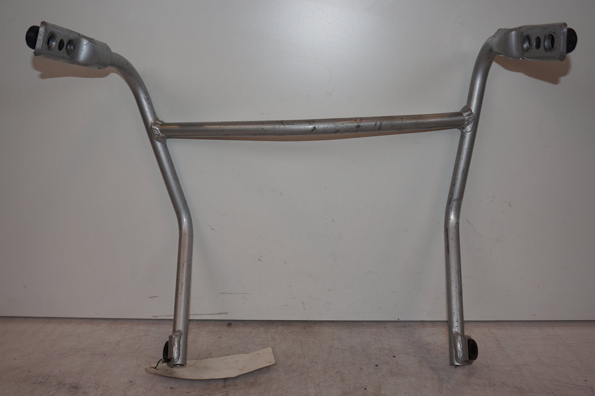 Höger sida på Kåpstag från en Suzuki TL 1000 S -1997 motorcykel.