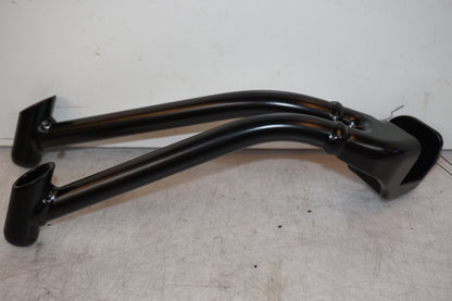 Framsidan på Fotpinnefäste från en KTM 790 Duke -2019 motorcykel.