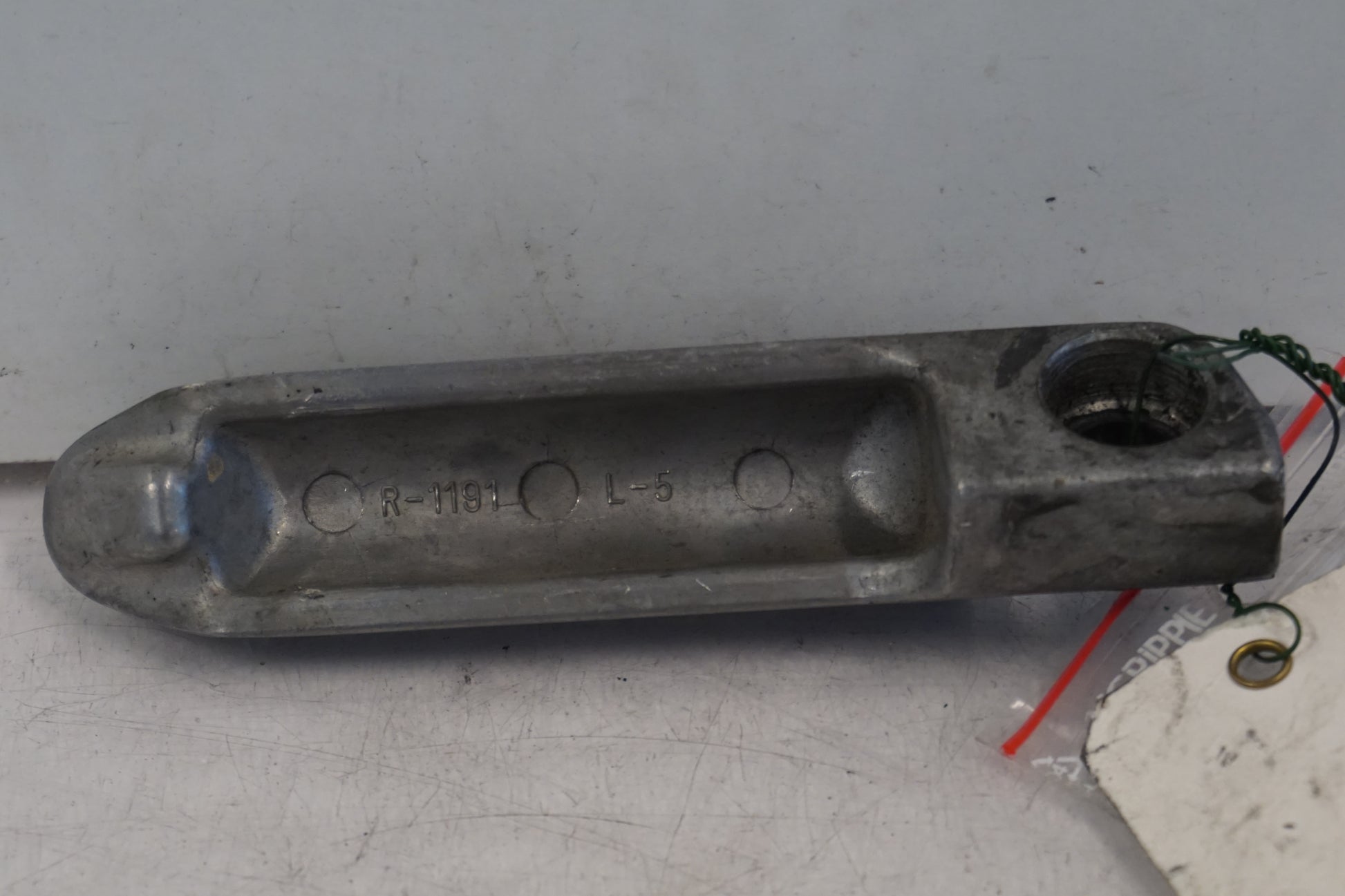 Höger sida på Fotpinne från en Kawasaki ZX-6R -1997 motorcykel.