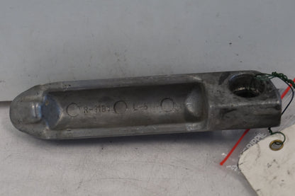 Höger sida på Fotpinne från en Kawasaki ZX-6R -1997 motorcykel.