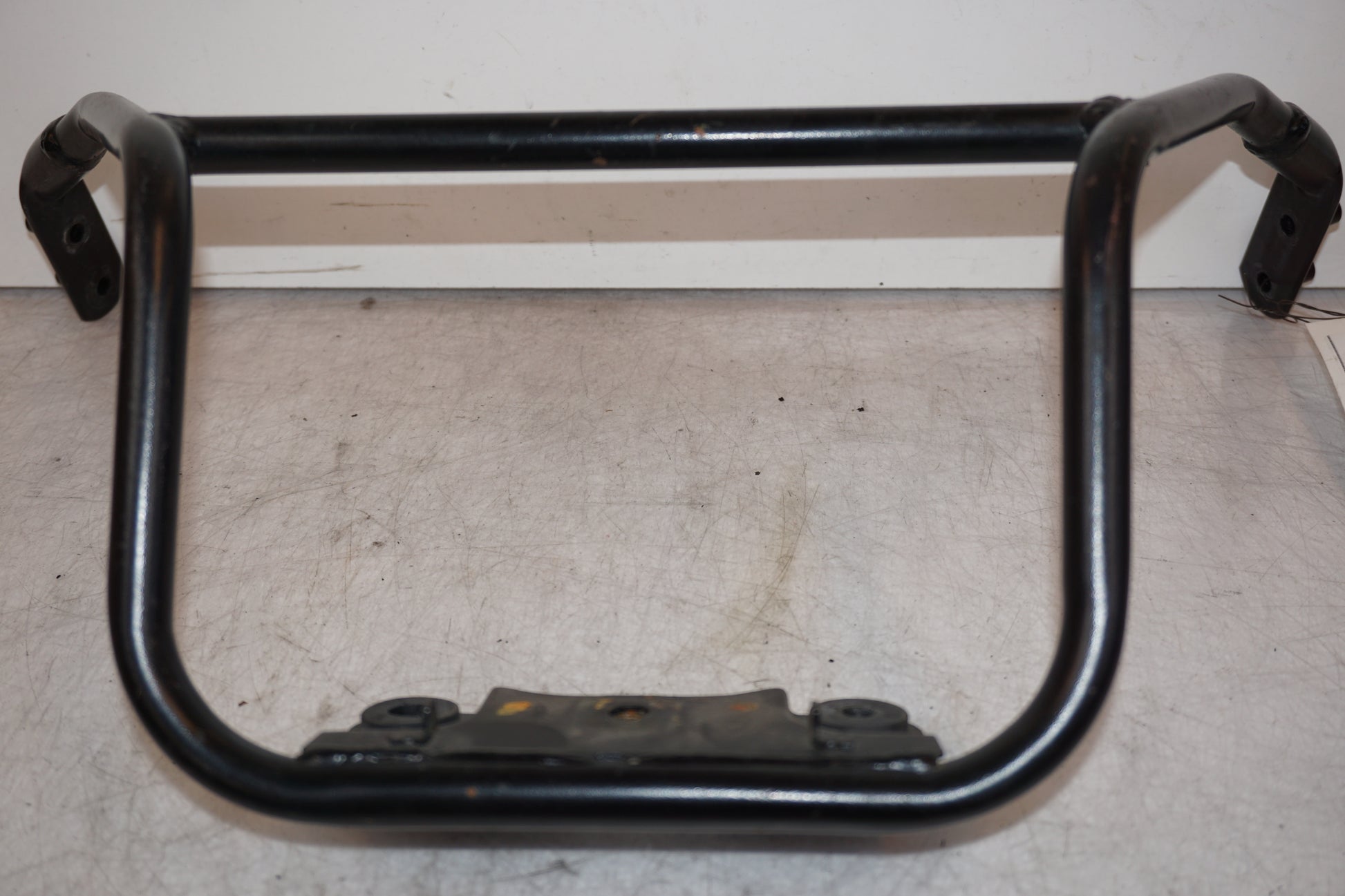 Framsidan på Backspegelfäste från en Kawasaki ZX-9R -1997 motorcykel.