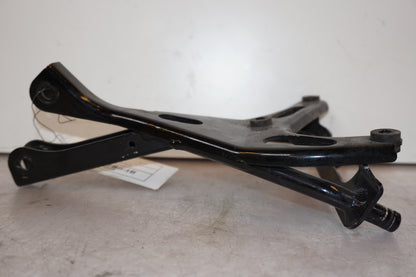 Höger sida på Instrumentpanelsfäste från en Kawasaki ZX-6R -1998 motorcykel.