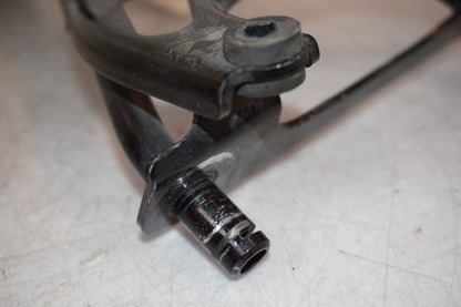 Extrabild2 på Instrumentpanelsfäste från en Kawasaki ZX-6R -1998 motorcykel.