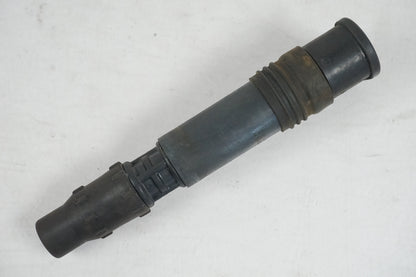 Baksidan på Tändspole från en Honda CBR 600 -2002 motorcykel.