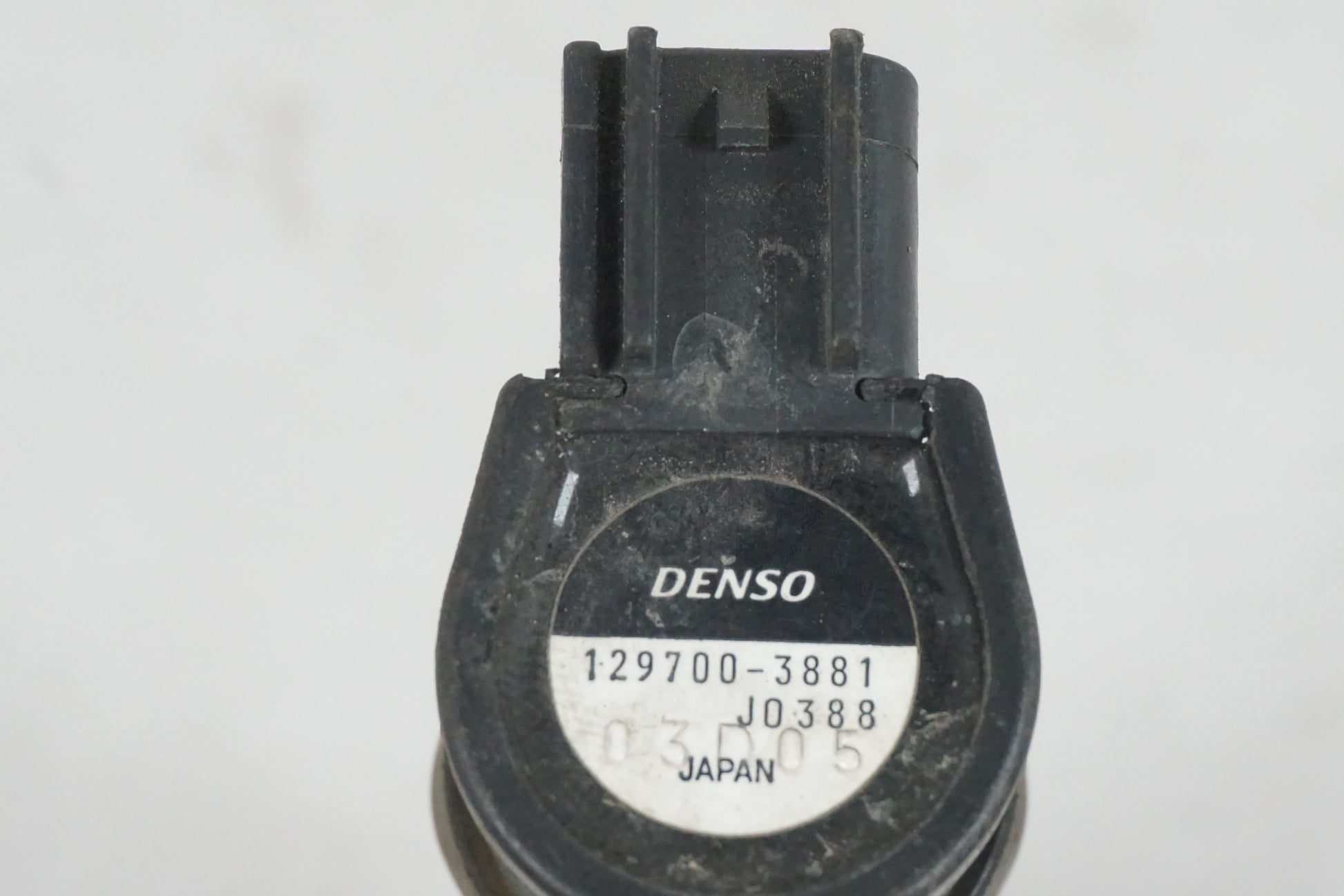 Höger sida på Tändspole från en Honda CBR 600 -2002 motorcykel.