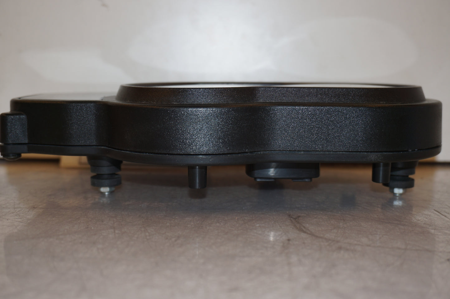 Vänster sida på Instrumentpanel från en Buell XB 12 -2006 motorcykel.