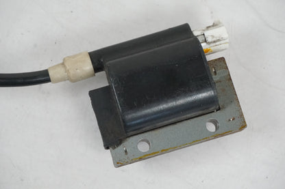 Höger sida på Tändspole från en KTM 125 Duke -2013 motorcykel.