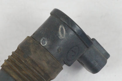 Höger sida på Tändspole från en Honda CBR 900 RR -2002 motorcykel.