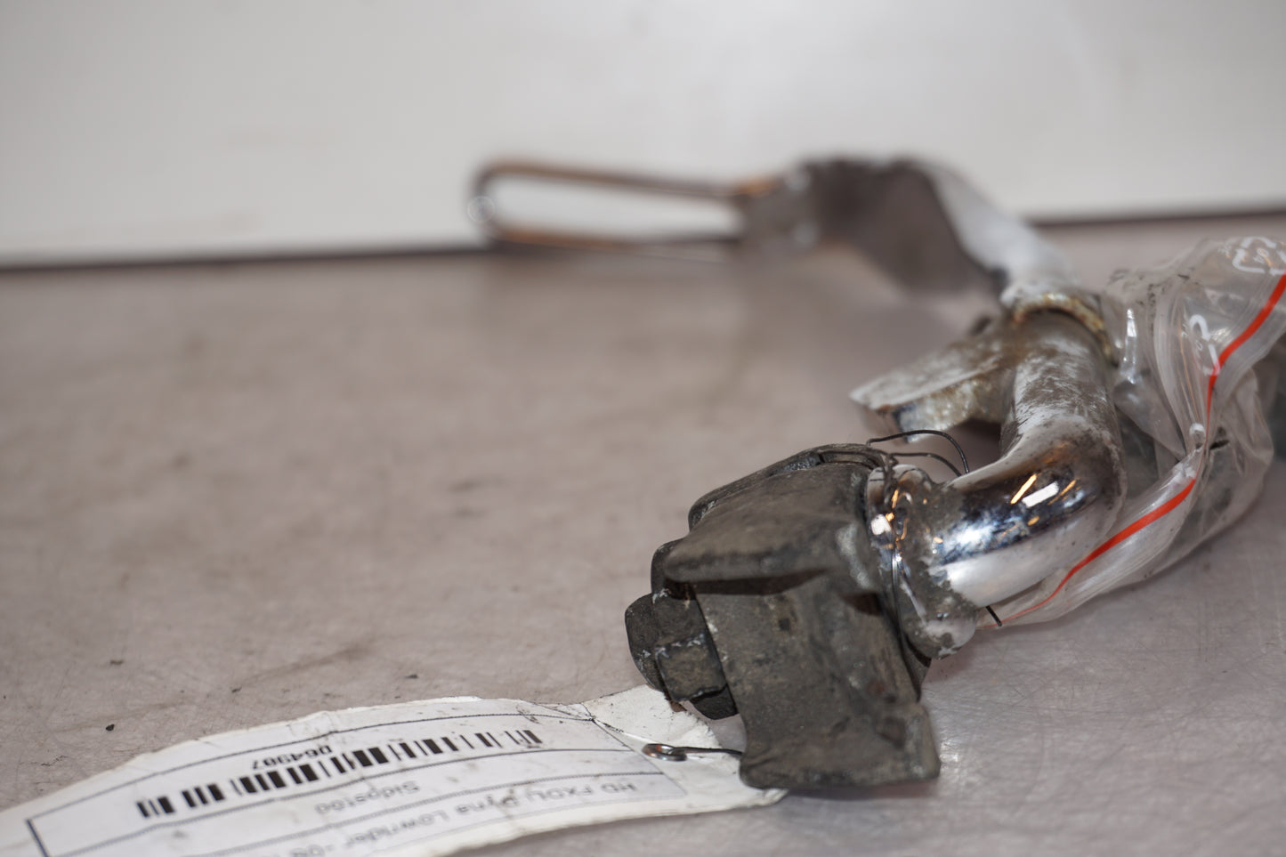 Snett uppifrån på Sidostöd från en H-D Dyna Low Rider FXDL -2004 motorcykel.