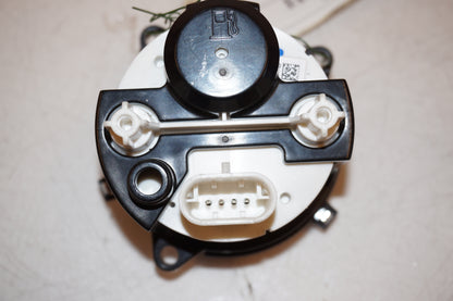 Extrabild1 på Bensintankmätare från en H-D Street Glide FLHX -2016 motorcykel.