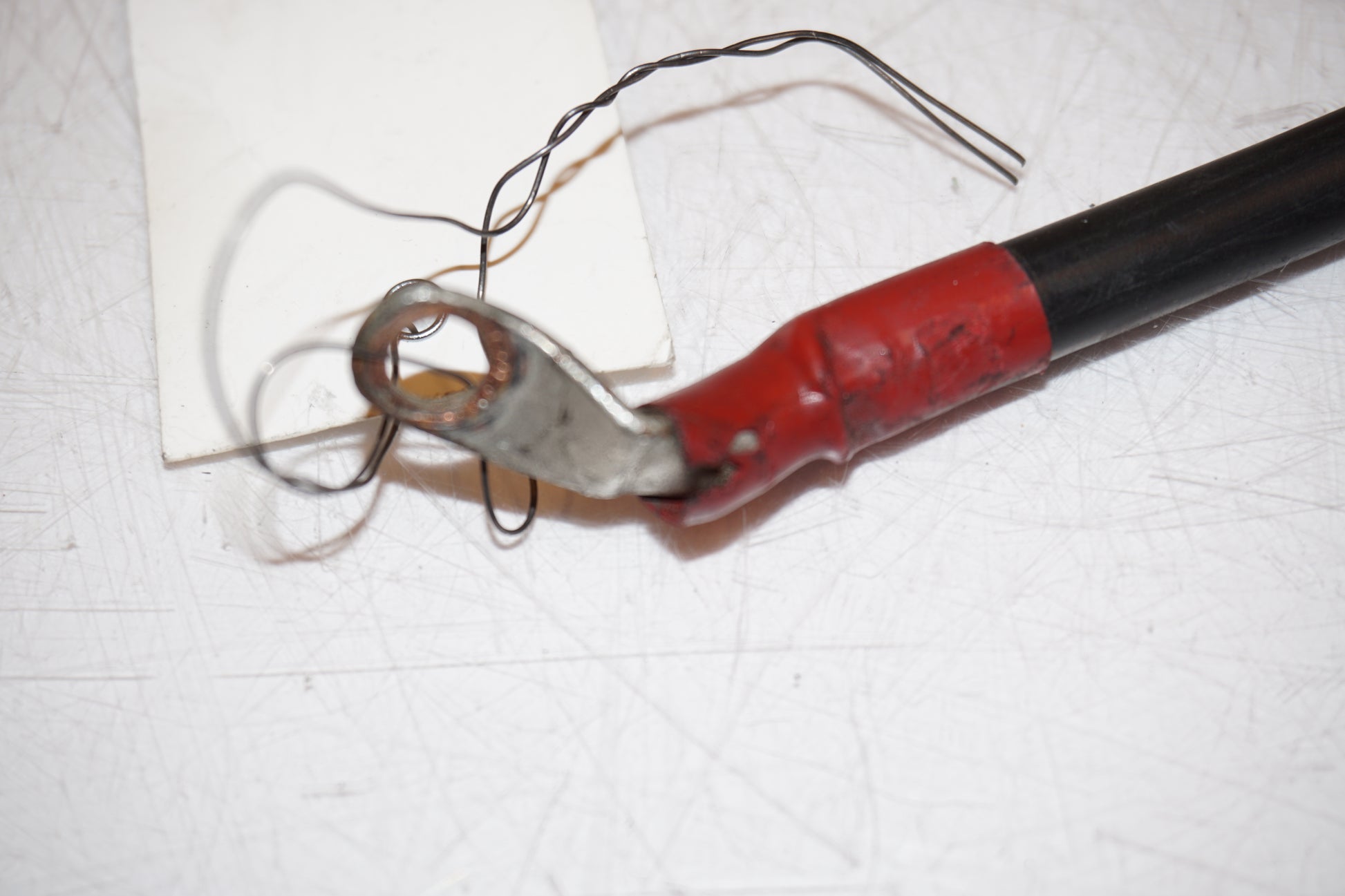 Höger sida på Kablage från en H-D Dyna Street Bob FXDB/I -2007 motorcykel.