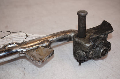 Snett uppifrån på Sidostöd från en H-D Dyna Street Bob FXDB/I -2007 motorcykel.